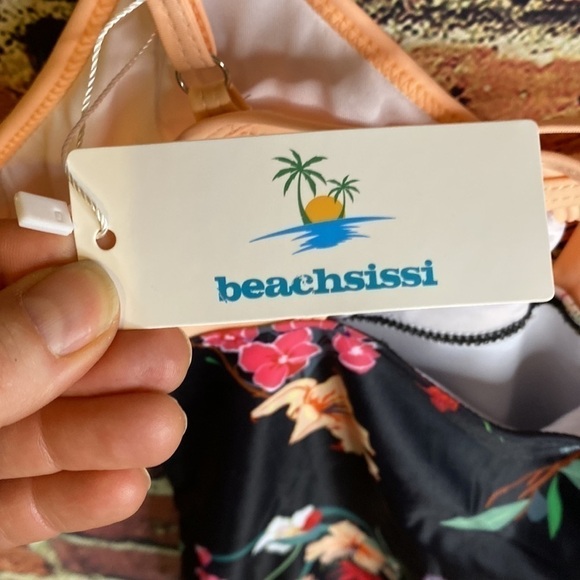 Beachsissi One Piece Swim Suit Size L - Picture 13 of 13